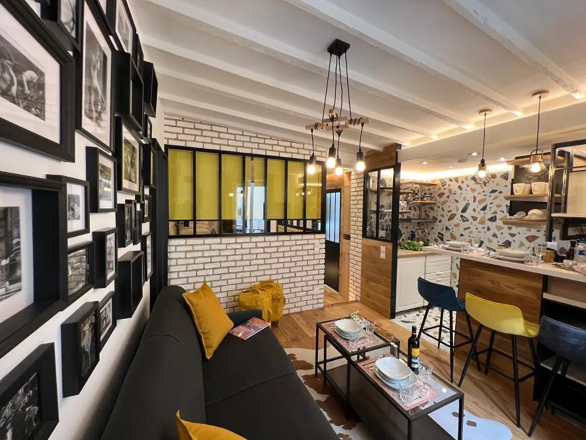 Appartement Montmartre Sacre Coeur Paris France