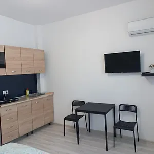 https://central-comforts-apartments.bucharesthotelsnow.com