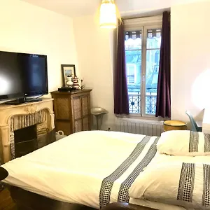 Quartier Montmartre Apartment