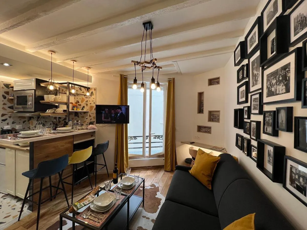 Appartement Montmartre Sacre Coeur Paris France